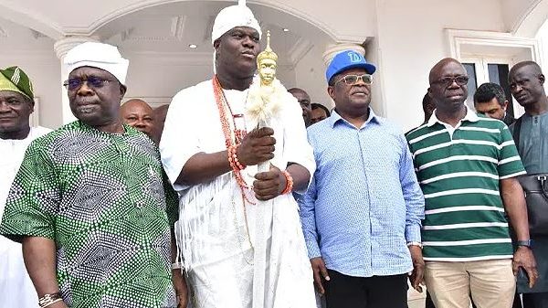 Umahi Visits Ooni Of Ife, Ondo Acting Governor