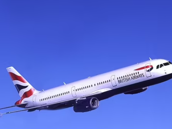 Panic at 30,000ft as British Airways captain and co-pilot both fall ill in the cockpit after smelling ‘foul odour’
