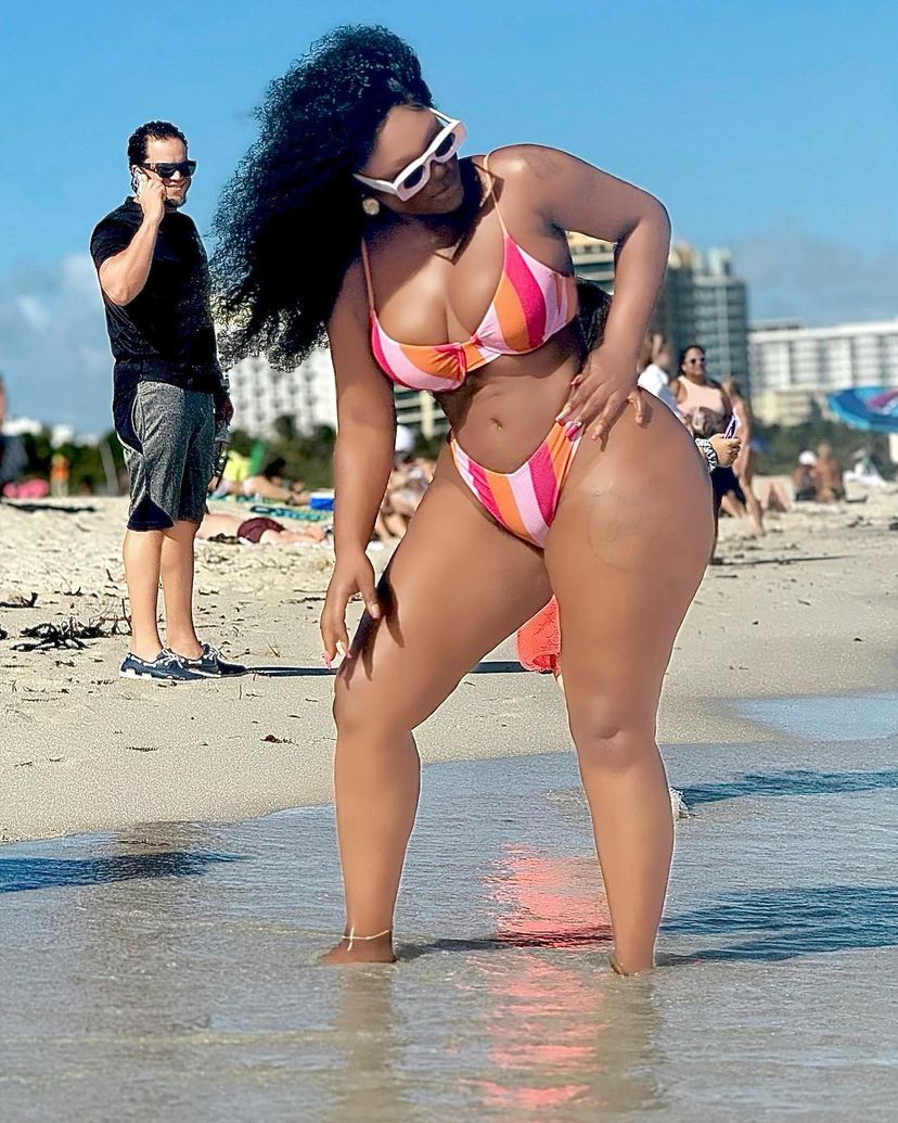 Destiny Etiko shares hot bikini photos