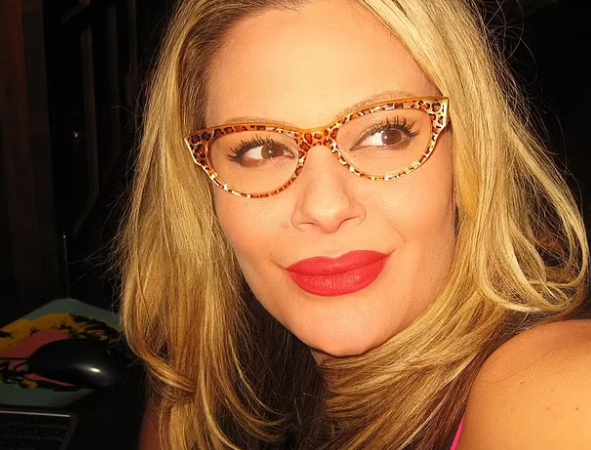 Woman’s nostril falls off after getting fillers to hide ageing lines