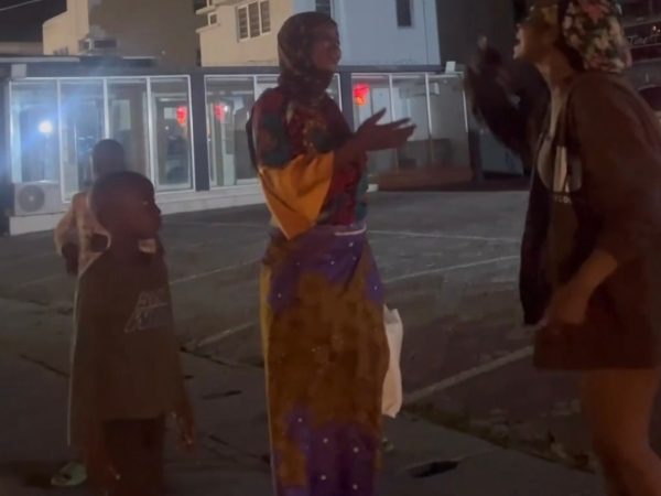 Nigerian lady confronts woman after spotting her sleeping on the road with her children three weeks after she rented a house for them