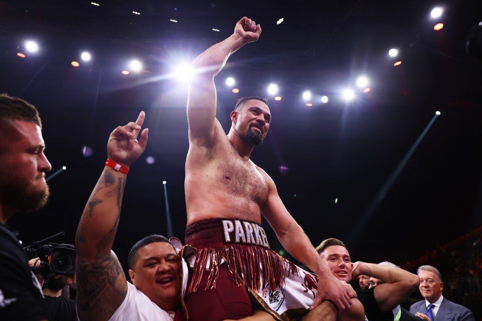 Joseph Parker beats Deontay Wilder in super convincing display, ruining all plans for Anthony Joshua fight in 2024 (videos)