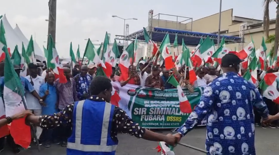 NLC, TUC and other unions hold solidarity walk for Rivers State Governor, Sim Fubara (video)