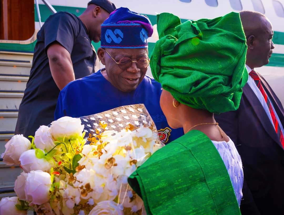 After working so hard in Abuja, President Tinubu arrives in Lagos ahead of the Christmas celebration