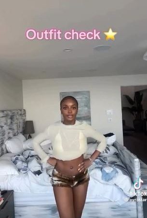 Ayra Starr Flaunts Body In S3xy Outfit