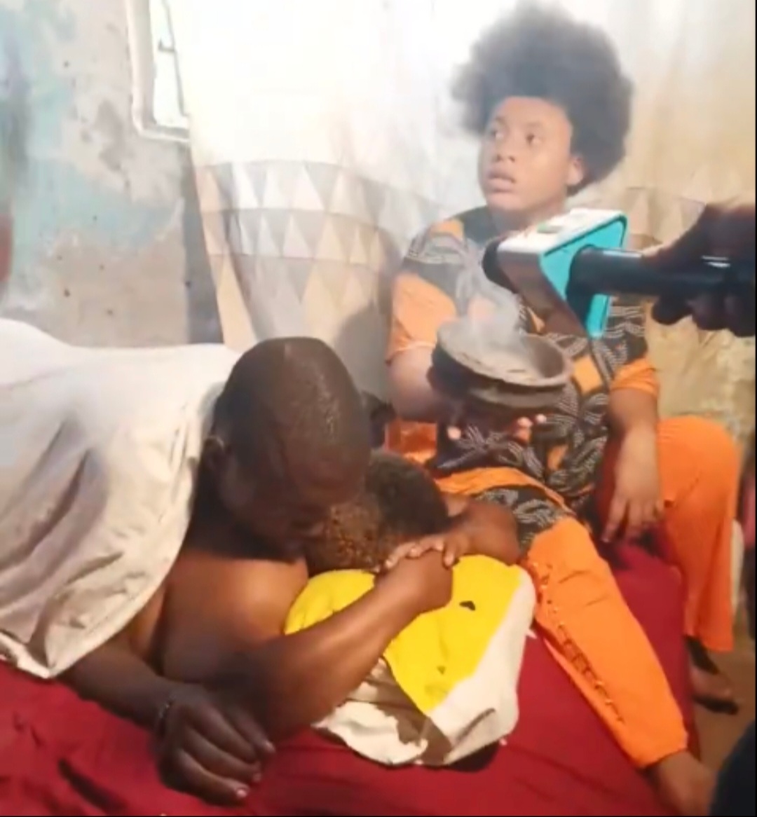 Video of ritual being carried out for lovers stuck together after being caught by ‘magun’ goes viral