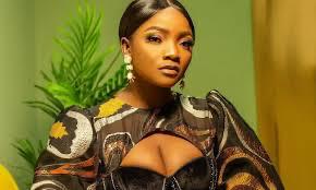 Y’all need to let firstborns rest – Singer Simi appeals to younger siblings