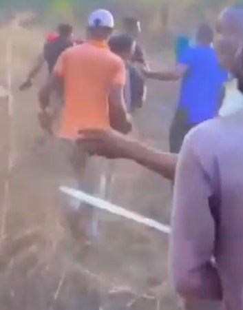 Imo residents apprehend three security officials accused of kidnapping and raping 15-year-old girl (video)