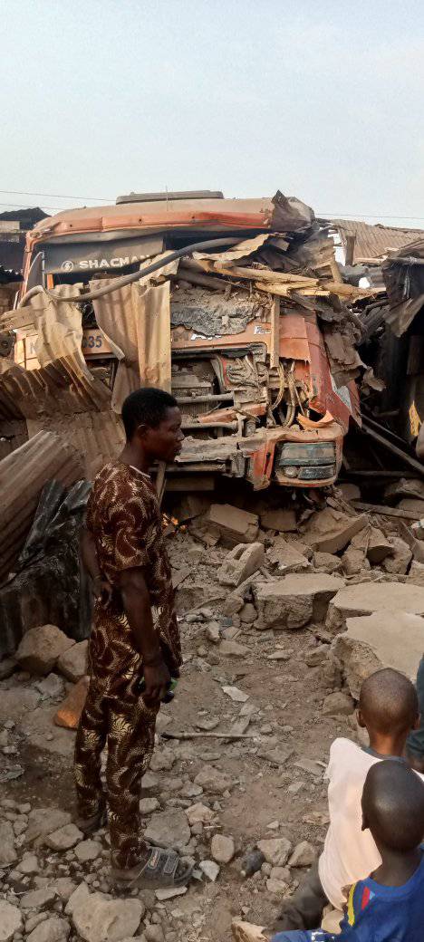 Many residents escape death as truck rams into houses in Oyo town