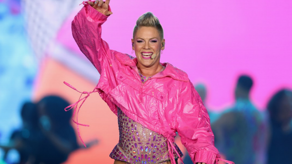 Fan goes into labour during singer Pink’s concert