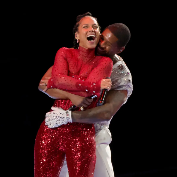 Swizz Beatz reacts to intimate performance between wife Alicia Keys and Usher at Superbowl