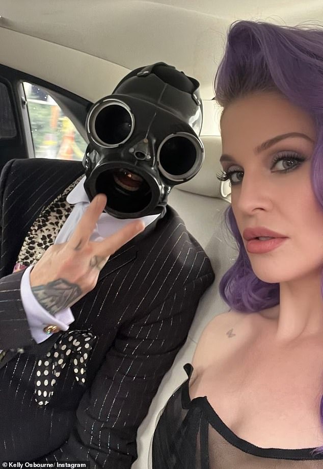 Singer Kelly Osbourne