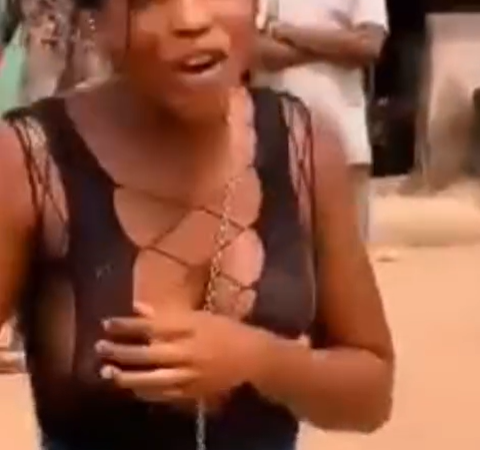 Lady harassed by some young men over outfit she wore to a bus park