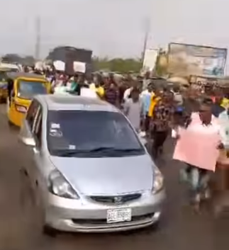 We are hungry! – Ogun residents stage peaceful protest over prevailing economic hardship