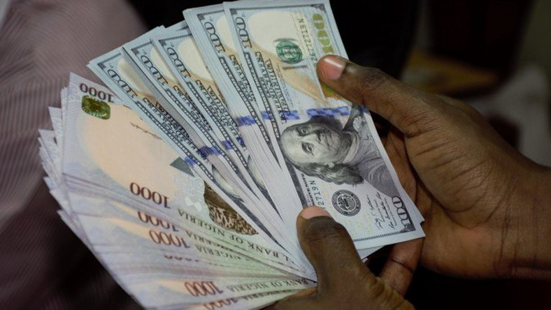 Naira exchanges at N1,440/$ in parallel market