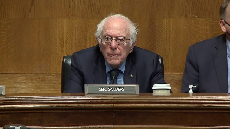 US Sen. Bernie Sanders introduces bill for a 4-day workweek with no loss of pay