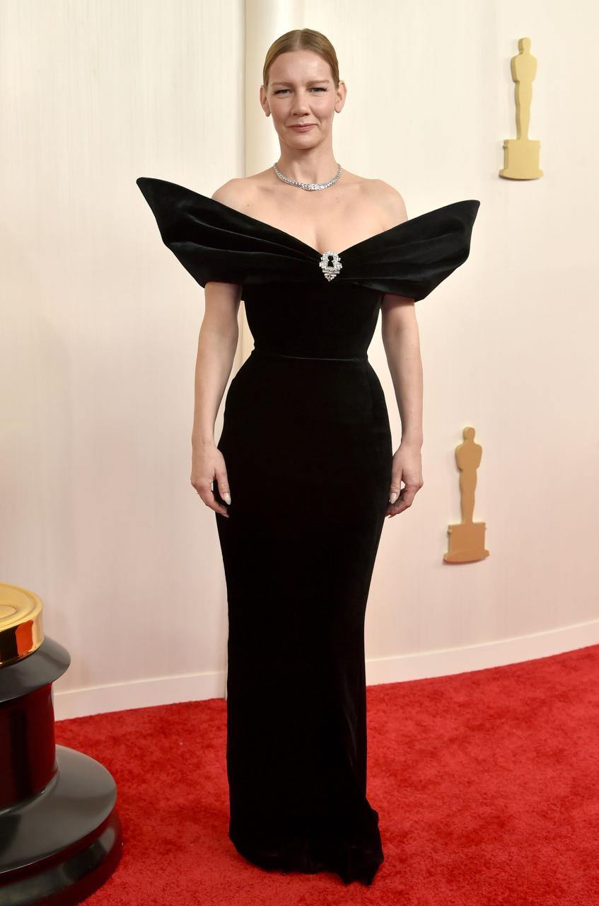 Red carpet looks at the 2024 Oscars award (photos)