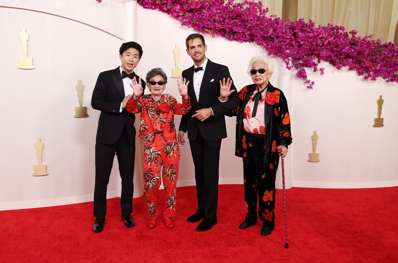 Red carpet looks at the 2024 Oscars award (photos)