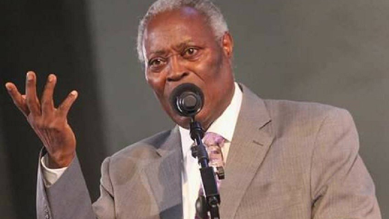 Hardship: Shun Church, use your offerings to feed poor, unemployed- Kumuyi tells Christians
