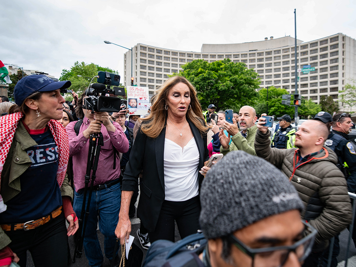 Caitlyn Jenner confronts pro-Palestinian protesters
