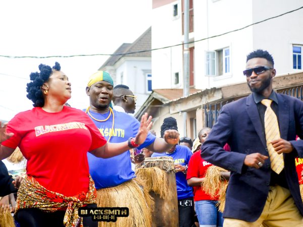 Jaiye Kuti’s new project BLACKSMITH (Alagbede) get April 19th for premiere as she organized 150 people carnival dance