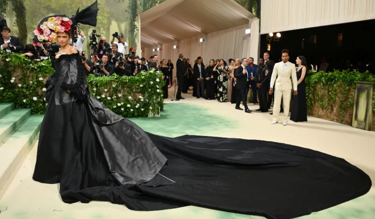 Celebrities stun on the red carpet at the 2024 Met Gala