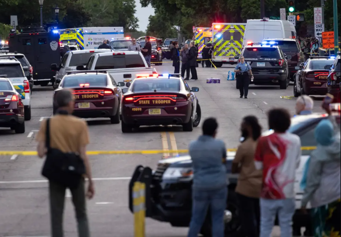 Mass shooting in Minneapolis neighborhood leaves police dead and five people injured