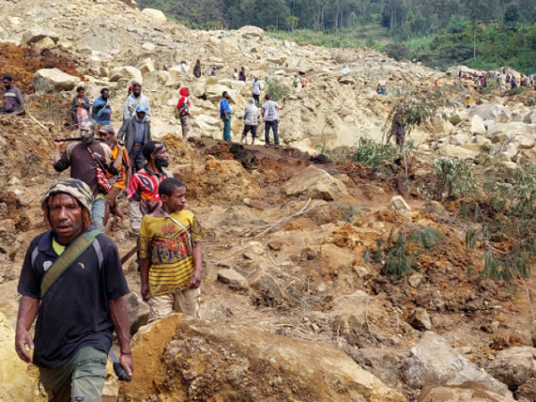 More than 2,000 buried alive in Papua New Guinea landslide, government says