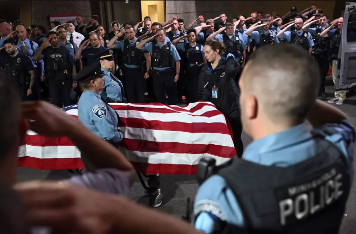 Mass shooting in Minneapolis neighborhood leaves police dead and five people injured