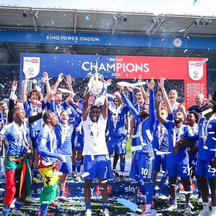 Wilfred�Ndidi�and Kelechi�Iheanacho�celebrate Leicester�City