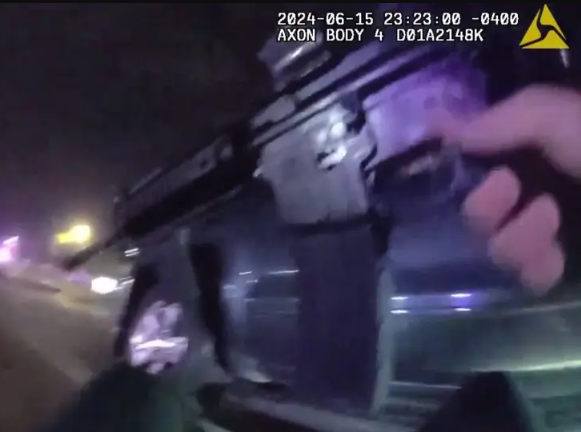 Teen kills parents and shoots police officer in Florida (video)