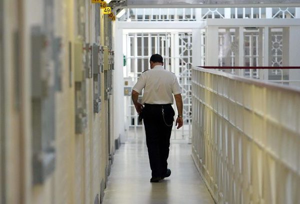 Scotland releases 500 criminals back to the streets to relieve overcrowding in prisons