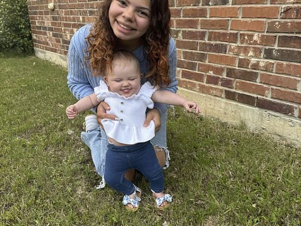 Teen who got pregnant at 13 says her daughter is ‘perfect’ despite finding the pregnancy ’embarrassing’