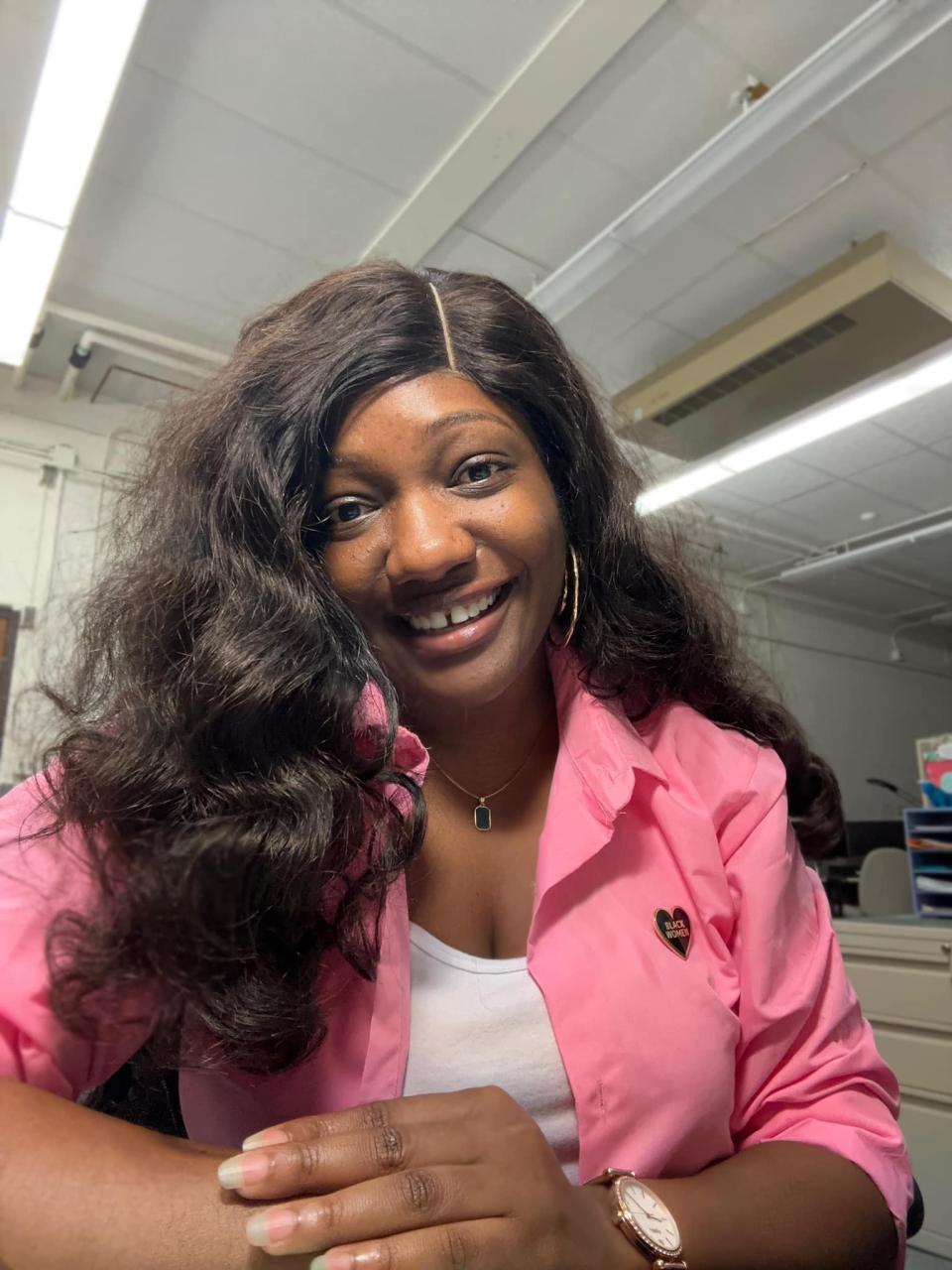 US-based Nigerian lady is seeking educated man who can cook, do laundry, enjoys house chores, loves PDA and can ‘perform’