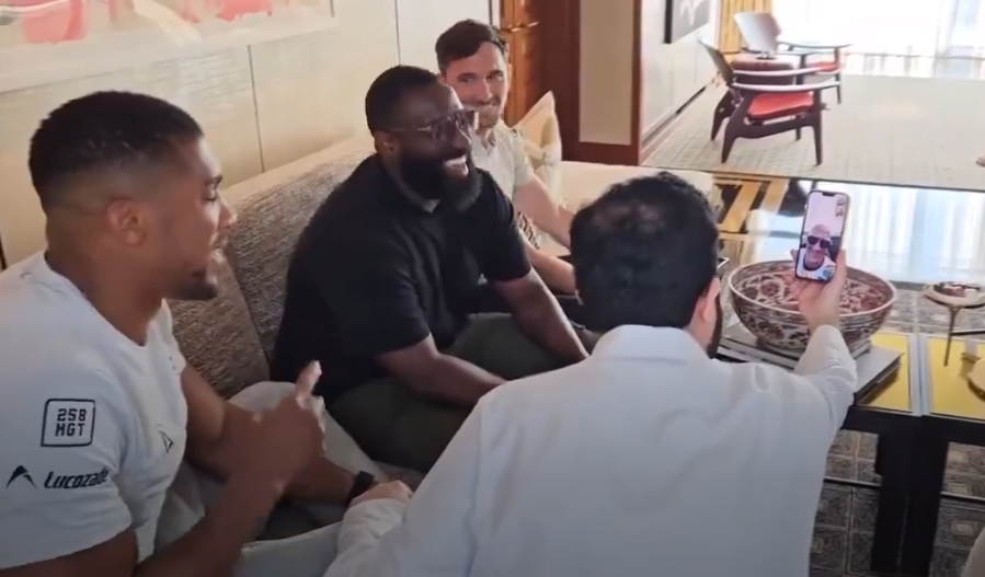 ?I?m waiting for you?  ? Watch Anthony Joshua and Tyson Fury trade blows on video call with each other