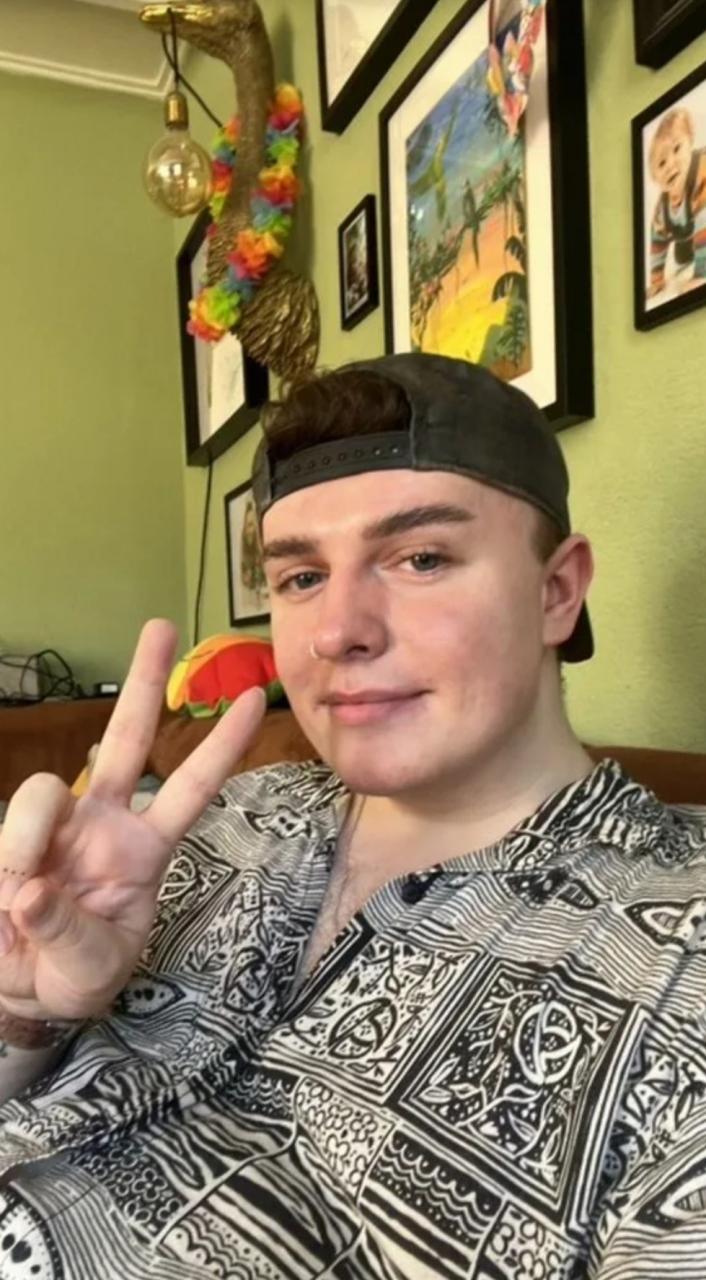 Man donates sp�rm to his sister, making him the biological dad and uncle of her baby