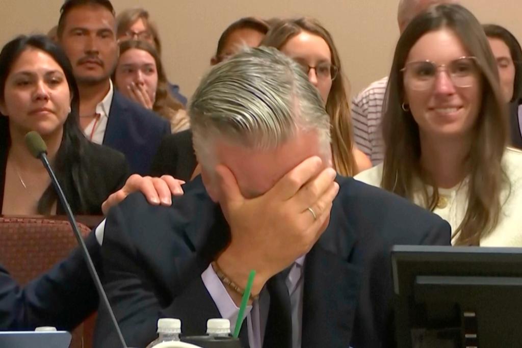 Alec Baldwin sheds tears after Judge dismisses charges against him in the f@tal shooting of cinematographer (video)