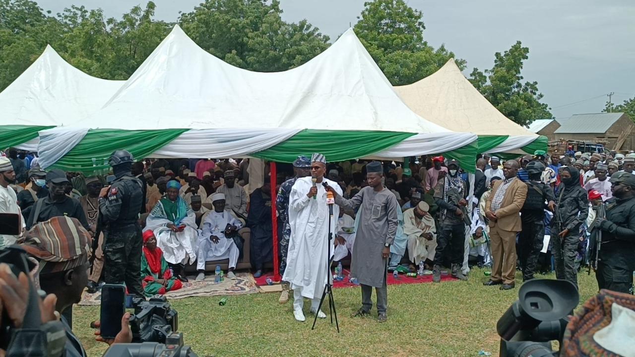 Zamfara lawmaker marries off 105 girls orphaned by banditry