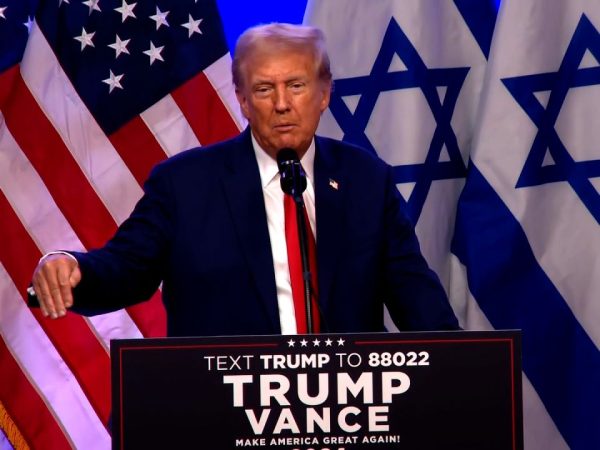 Civilian award is much better than Medal of Honor because soldiers are either injured or dead – Trump (video)
