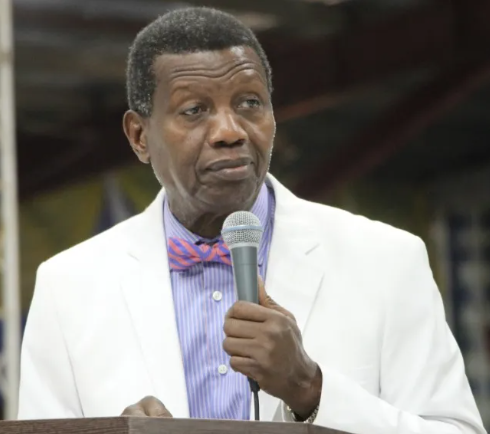 “I’m sorry, that’s wrong, and it’s not in the Bible” Pastor Adeboye apologises for saying those who don’t pay tithe won’t make heaven (video)
