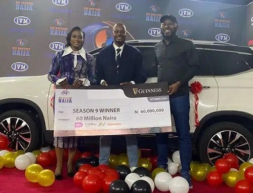 Kellyrae Receives His Brand-New SUV Prize Car (Video)