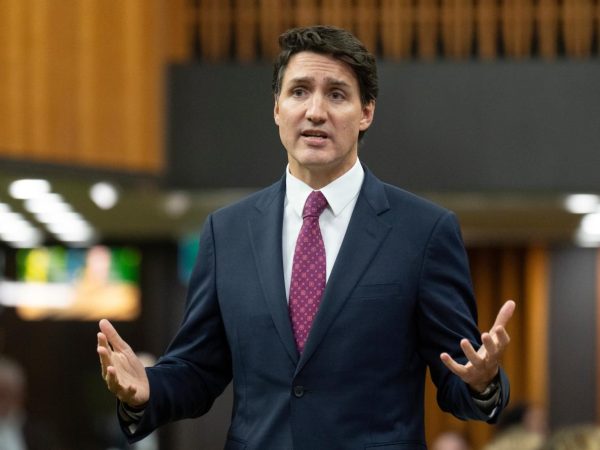 Canada to reduce the number of immigrants coming to the country in the next three years to address rapid population growth