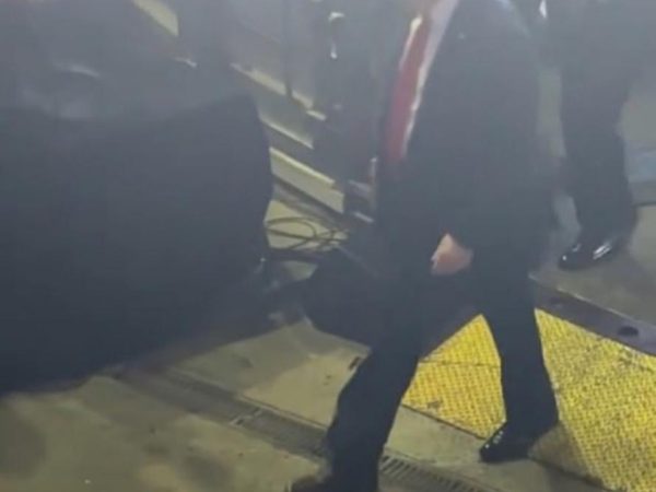 Moment Secret Service race to protect Trump after phone is thrown at him during rally (video)