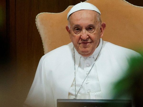 G@y men can become priests as long as they are celibate, new Vatican guideline suggests