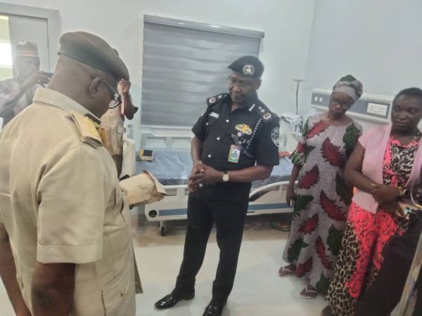 Police detain officer who accidentally sh0t immigration personnel in Minna