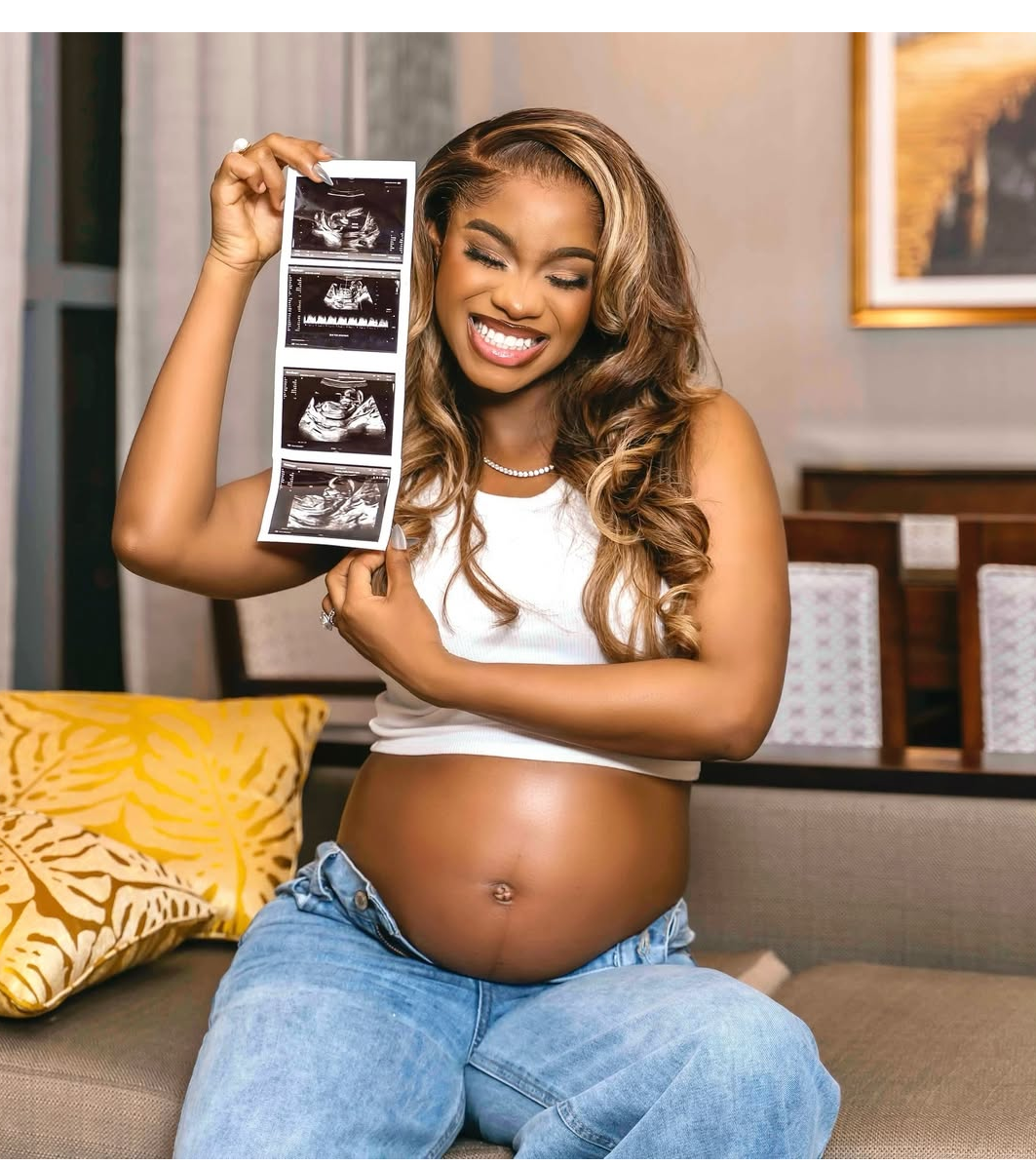 Influencer, Priscilla Ojo shows off baby bump as she and husband Juma Jux announce they?re expecting